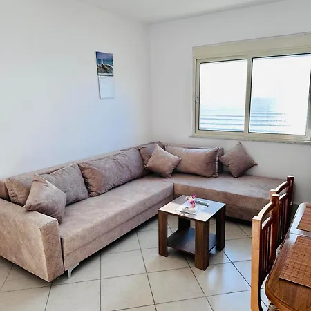 Renata Seaview 310 Апартаменты