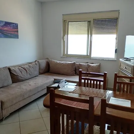 Renata Seaview 310