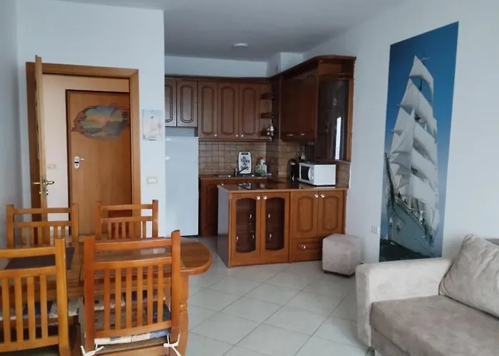 Renata Seaview 310 公寓